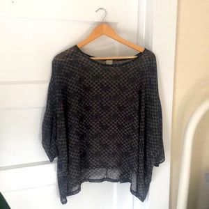 3/4 Sleeve Shear Flowy Top